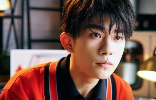 四字弟弟娱乐吃瓜君